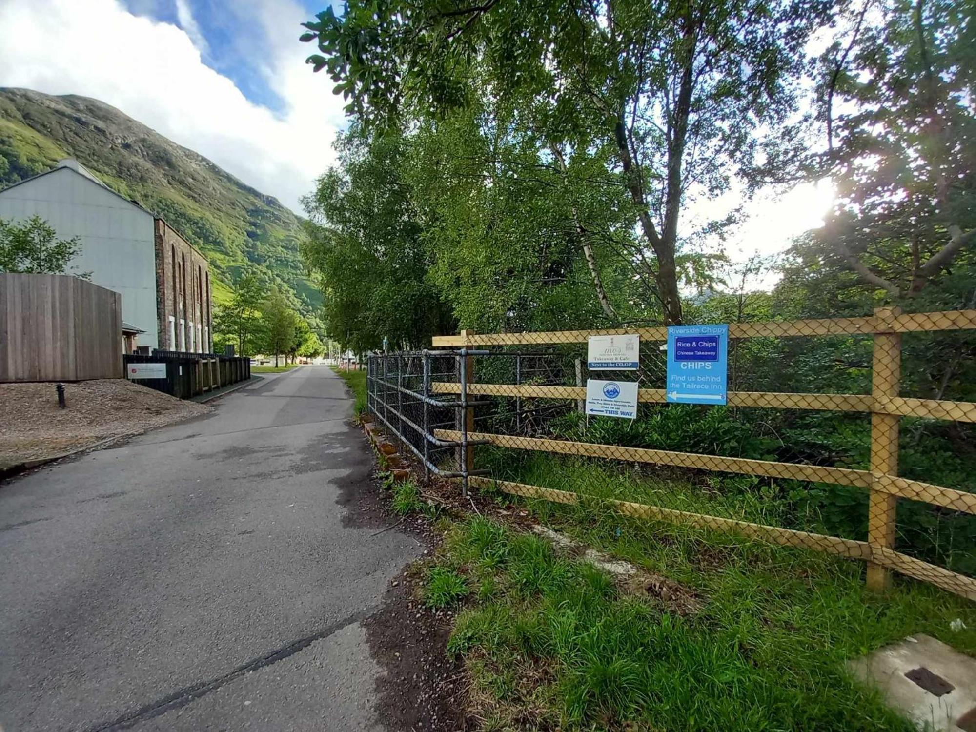 Riverside Pod, West Highland Way Holidays Кинлохлевън Екстериор снимка